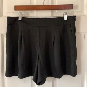 Ann Taylor Loft Black Dress Shorts Size Medium